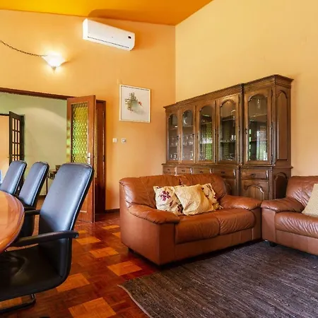 Villa Aroeira By Homing Seixal (Setubal)