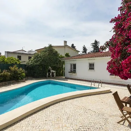 Aroeira By Homing Villa Seixal (Setubal)