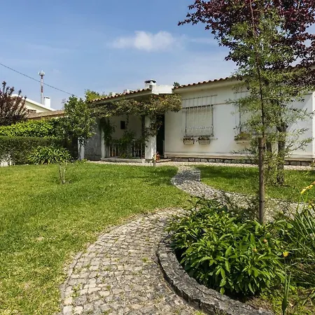 Aroeira By Homing Villa Seixal (Setubal)